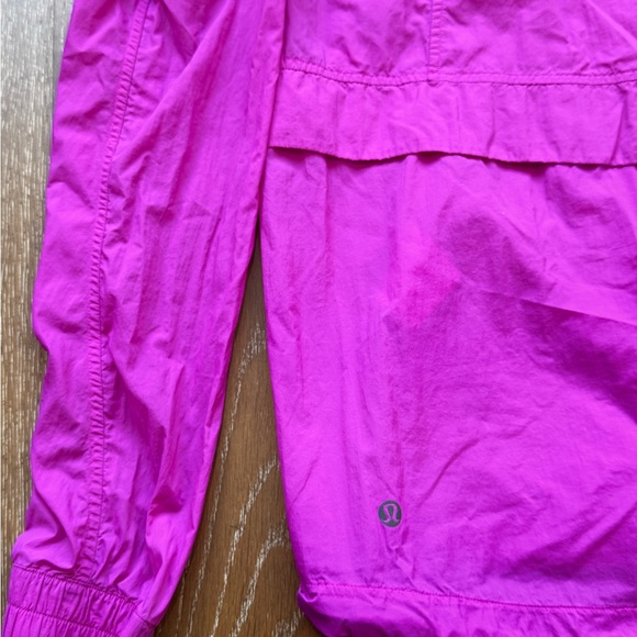 Lululemon Pink Hooded Lightweight Windbreaker Jacket Size 10 - Picture 3 of 5